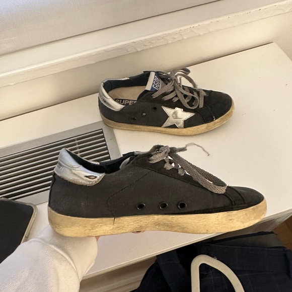 Golden Goose Superstar Sneaker - Picture 3 of 4